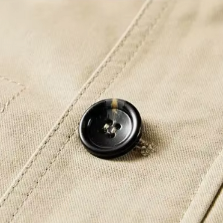 Chaqueta elegante con múltiples bolsillos