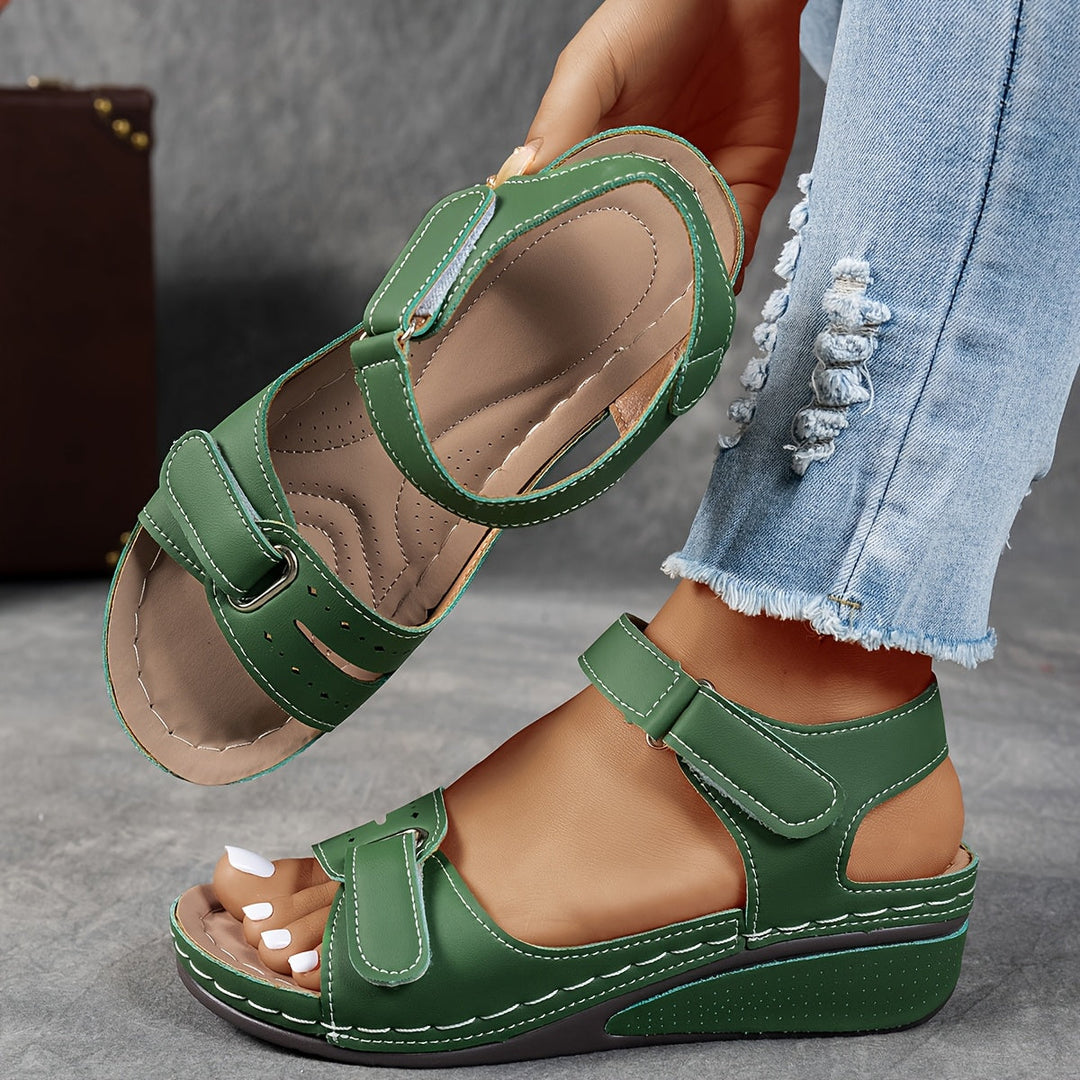 Célima | Stylish orthopaedic sandals