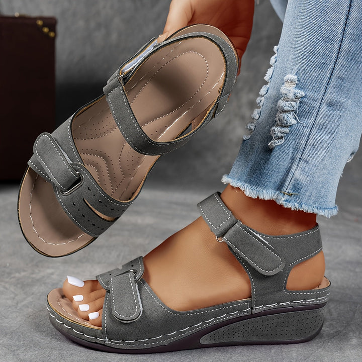 Célima | Stylish orthopaedic sandals