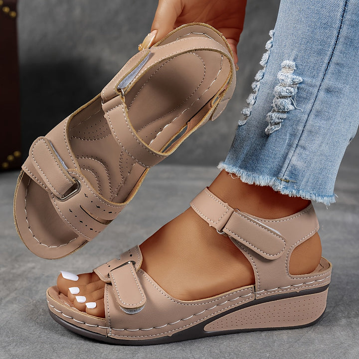 Célima | Stylish orthopaedic sandals