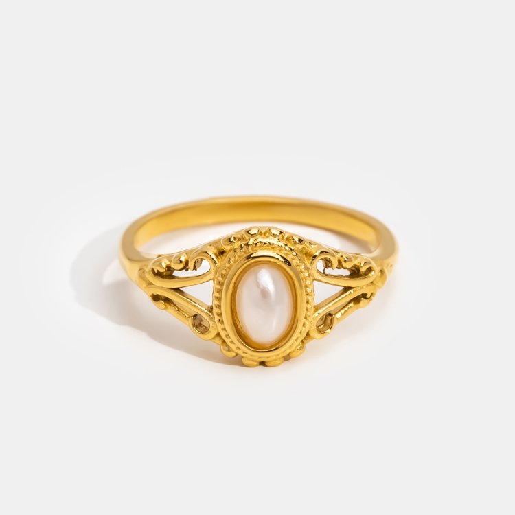 LILY – VINTAGE PEARL RING